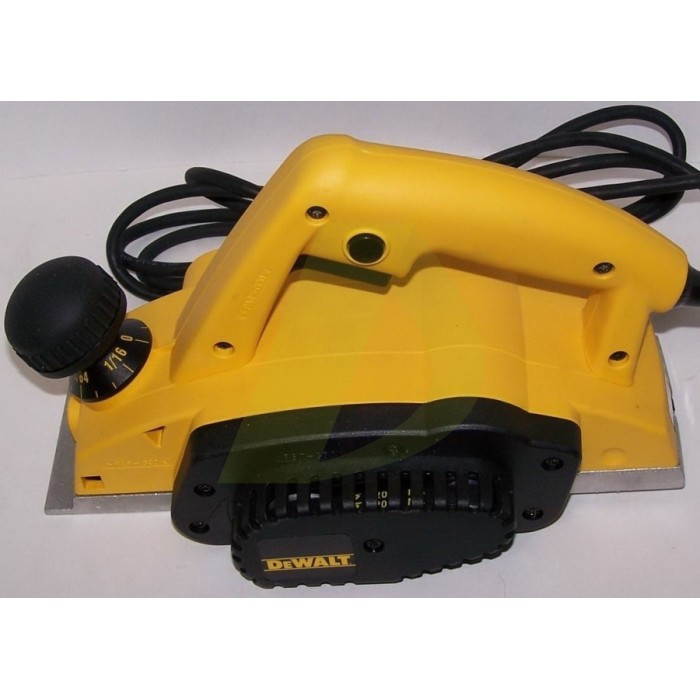 Рубанок сетевой DeWALT DW680 Рубанок сетевой DeWALT DW680