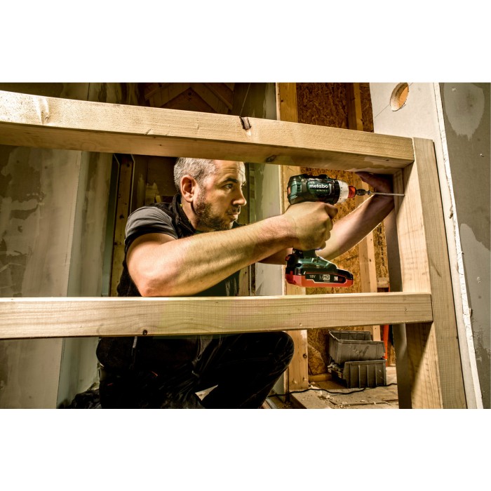 Шуруповерт METABO BS 18 LT BL Q (602334670) Шуруповерт METABO BS 18 LT BL Q (602334670)