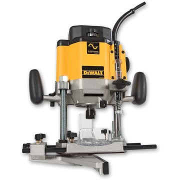 Фрезер DeWALT DW625E