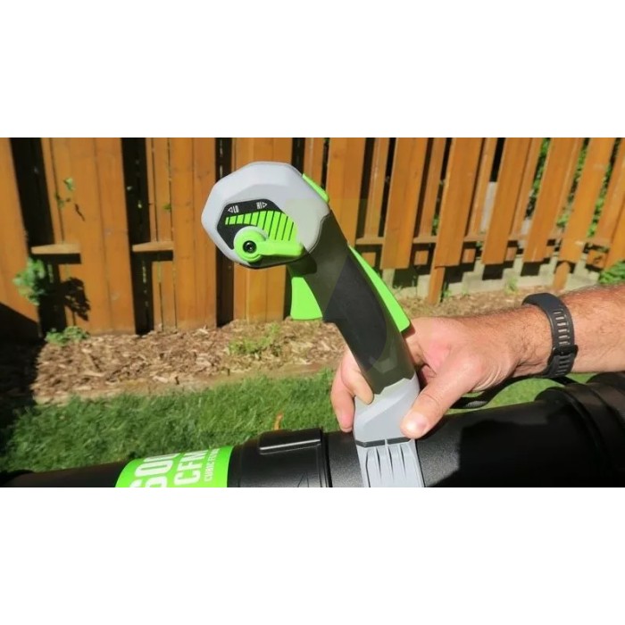 Аккумуляторный воздуходув ранцевий EGO LB6002E (81342) Аккумуляторный воздуходув ранцевий EGO LB6002E (81342)