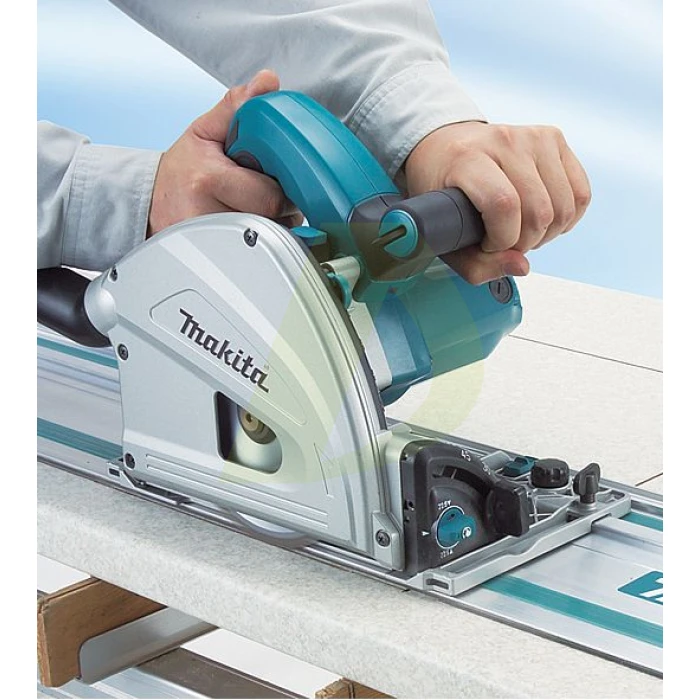 Дисковая ручная пила MAKITA SP6000 Дисковая ручная пила MAKITA SP6000