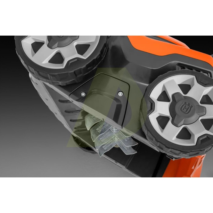 Скарификатор электрический HUSQVARNA S138C (9679223-01) Скарификатор электрический HUSQVARNA S138C (9679223-01)