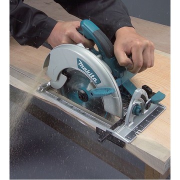 Дисковая ручная пила MAKITA 5008MG