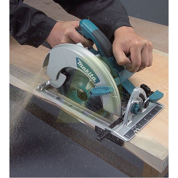 Дисковая ручная пила MAKITA 5008MG Дисковая ручная пила MAKITA 5008MG