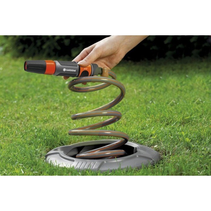 Колонка GARDENA із спіральним шлангом 10 м (08253-20.000.00) Колонка GARDENA із спіральним шлангом 10 м (08253-20.000.00)