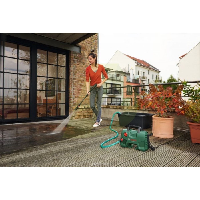 Мойка высокого давления электрическая BOSCH Easy Aquatak 120 (06008A7901) Мойка высокого давления электрическая BOSCH Easy Aquatak 120 (06008A7901)