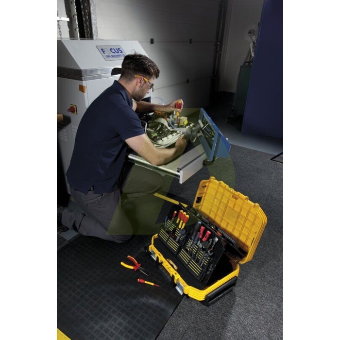 Ящик армований скловолокном, з колесами STANLEY FMST1-72383 Ящик армований скловолокном, з колесами STANLEY FMST1-72383