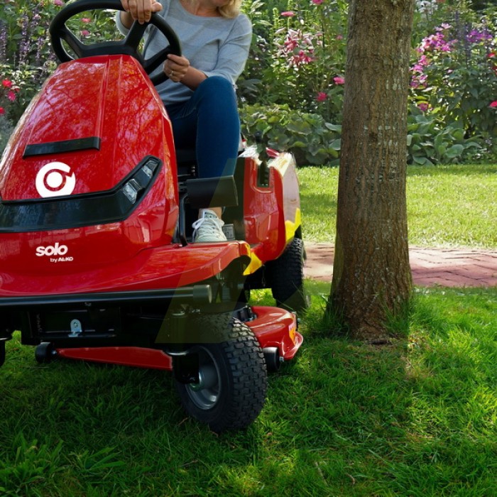 Садовый трактор SOLO by AL-KO E-Rider R 85,1 Li (127617) Садовый трактор SOLO by AL-KO E-Rider R 85,1 Li (127617)