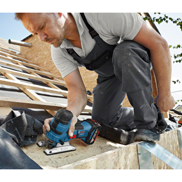 Аккумуляторный лобзик BOSCH GST 18 V-LI S Professional (06015A5102)
