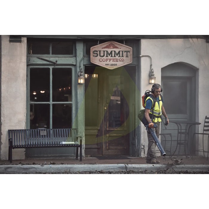 Аккумуляторный ранцевый воздуходув HUSQVARNA 550iBTX (9676811-02) Аккумуляторный ранцевый воздуходув HUSQVARNA 550iBTX (9676811-02)