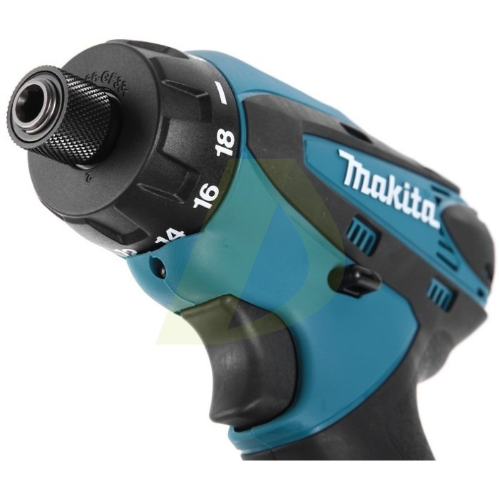 Акумуляторний шуруповерт MAKITA DF 030 DWE Акумуляторний шуруповерт MAKITA DF 030 DWE