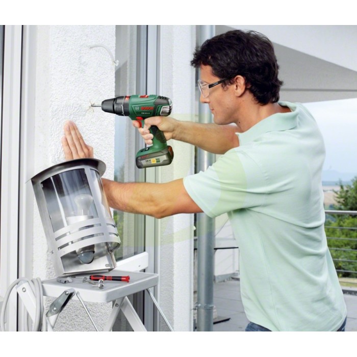 Шуруповерт BOSCH PSB 18 LI-2 (0603982302) Шуруповерт BOSCH PSB 18 LI-2 (0603982302)