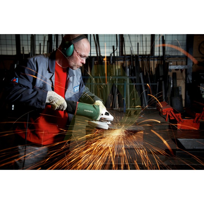 Угловая шлифмашина METABO W 22-180 MVT (606461000) Угловая шлифмашина METABO W 22-180 MVT (606461000)