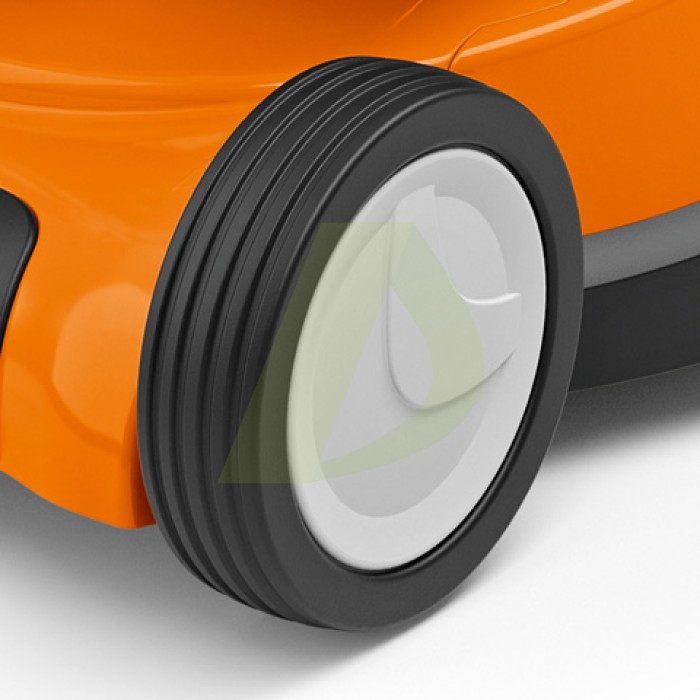 Газонокосарка бензинова STIHL RM 448 T (63580113411) Газонокосарка бензинова STIHL RM 448 T (63580113411)