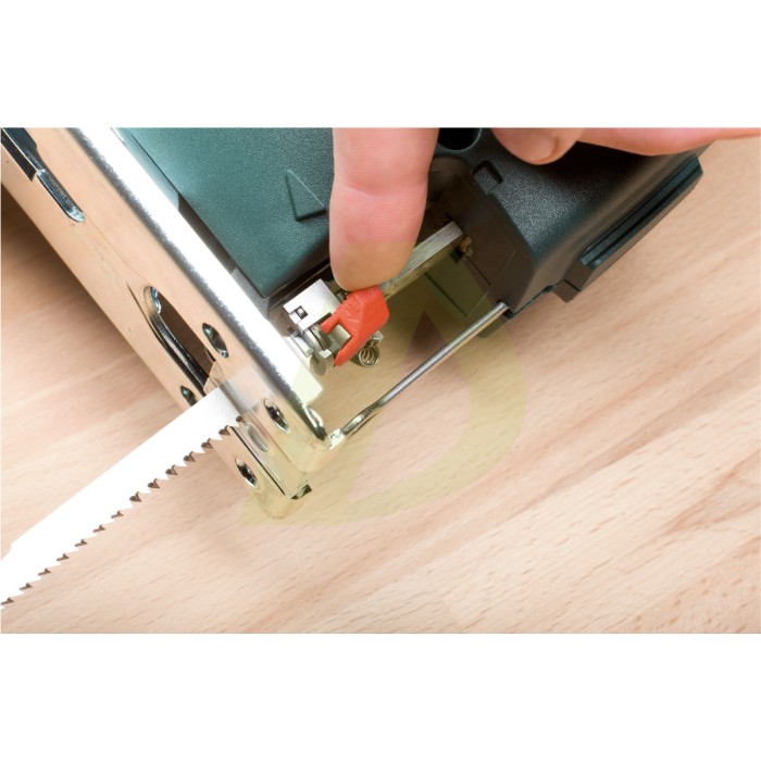 Електричний лобзик METABO STEB 70 Quick (601040000) Електричний лобзик METABO STEB 70 Quick (601040000)