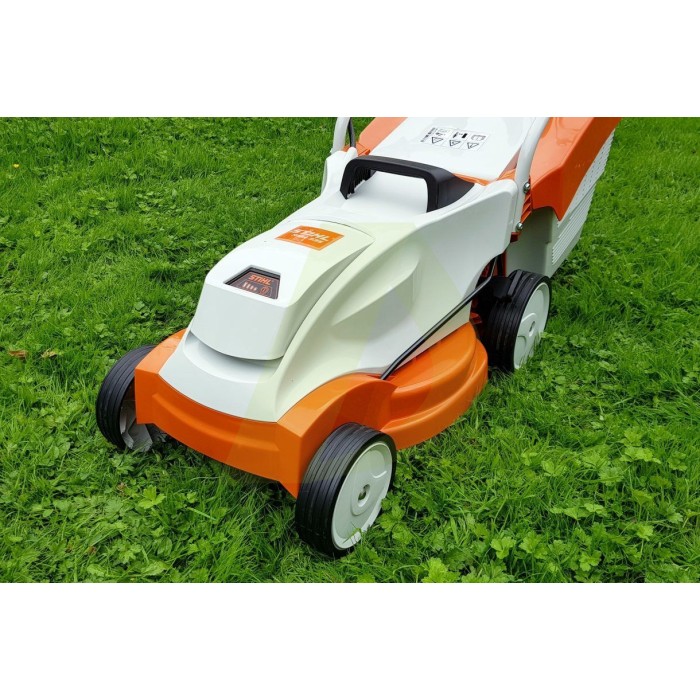 Акумуляторна газонокосарка STIHL RMA 235 Set (63112000011) Акумуляторна газонокосарка STIHL RMA 235 Set (63112000011)