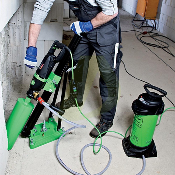 Установка алмазного бурения EIBENSTOCK DBE162K + набор крепежа + бак (03E35000K) Установка алмазного бурения EIBENSTOCK DBE162K + набор крепежа + бак (03E35000K)