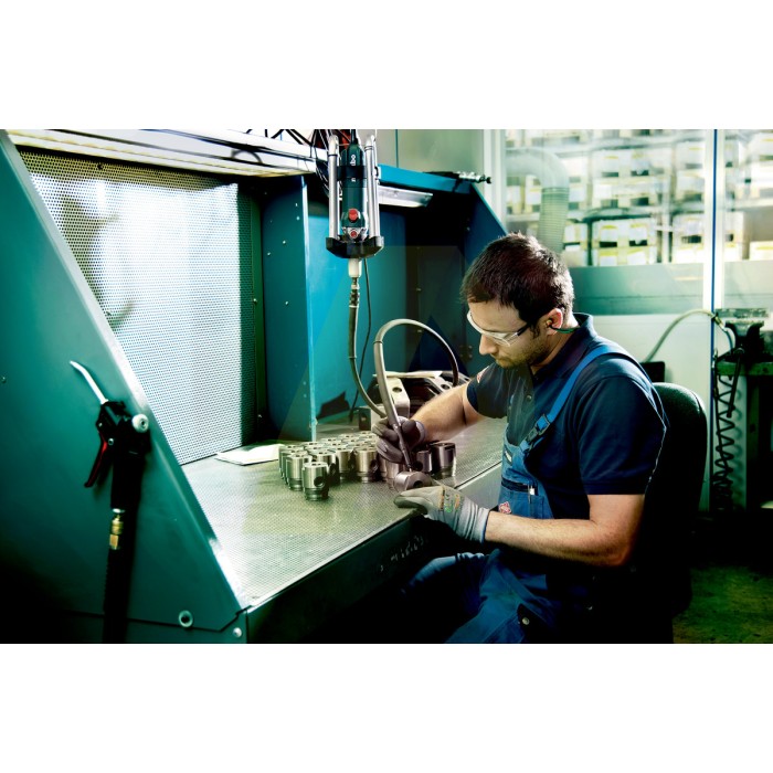 Прямая шлифовальная машина METABO GE 710 G Plus (600616000) Прямая шлифовальная машина METABO GE 710 G Plus (600616000)