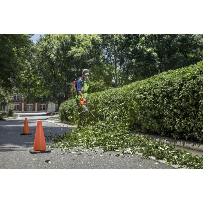 Аккумуляторный воздуходув HUSQVARNA 530iBX (9679414-06) Аккумуляторный воздуходув HUSQVARNA 530iBX (9679414-06)