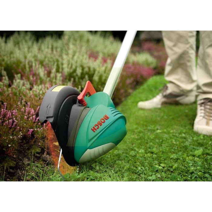 Аккумуляторный триммер BOSCH ART 26 LI (0600878L00) Аккумуляторный триммер BOSCH ART 26 LI (0600878L00)