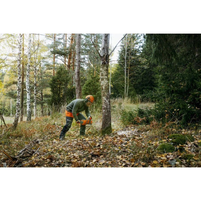 Аккумуляторная цепная пила HUSQVARNA 340i Аккумуляторная цепная пила HUSQVARNA 340i