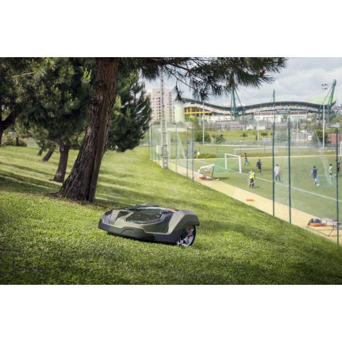 Газонокосарка-робот HUSQVARNA AM 450Х (9678530-11) Газонокосарка-робот HUSQVARNA AM 450Х (9678530-11)