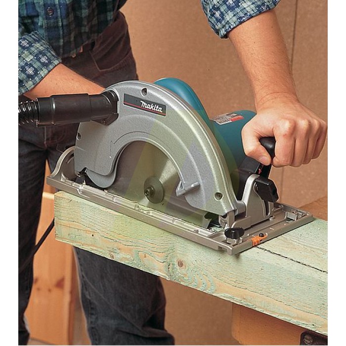 Дискова ручна пила MAKITA 5903R Дискова ручна пила MAKITA 5903R