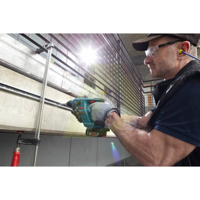 Аккумуляторный перфоратор BOSCH GBH 18 V-LI Compact (0611905303) Аккумуляторный перфоратор BOSCH GBH 18 V-LI Compact (0611905303)