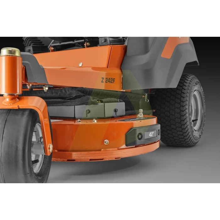 Садовый райдер с нулевым разворотом HUSQVARNA Z 242F (9676657-03) Садовый райдер с нулевым разворотом HUSQVARNA Z 242F (9676657-03)