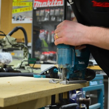 Аккумуляторный лобзик MAKITA JV 100DZ (без аккумулятора)