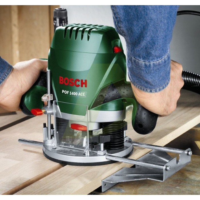 Фрезер BOSCH POF 1400 ACE (060326C820) Фрезер BOSCH POF 1400 ACE (060326C820)