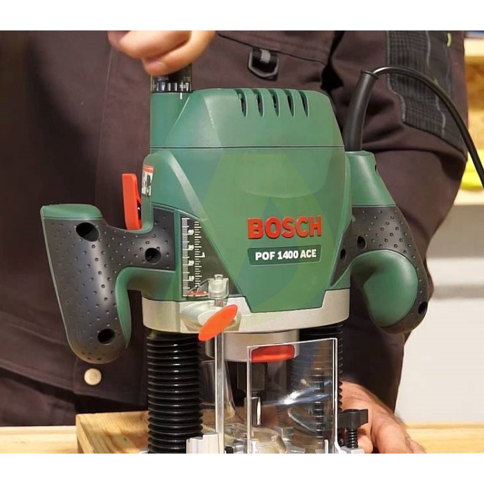 Фрезер BOSCH POF 1400 ACE (060326C820) Фрезер BOSCH POF 1400 ACE (060326C820)