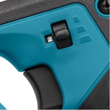 Аккумуляторный воздуходув MAKITA UB100DZ