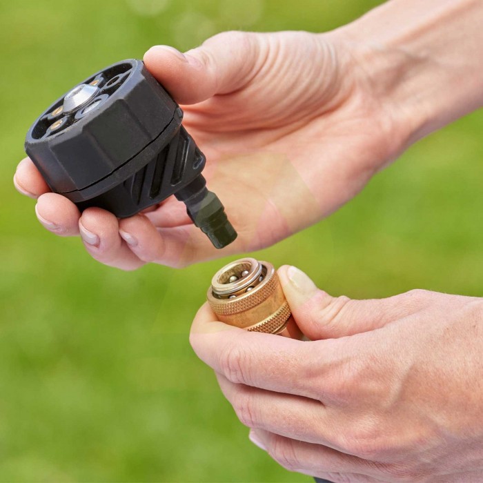 Аккумуляторная мойка высокого давления BLACK+DECKER BCPC18B Аккумуляторная мойка высокого давления BLACK+DECKER BCPC18B