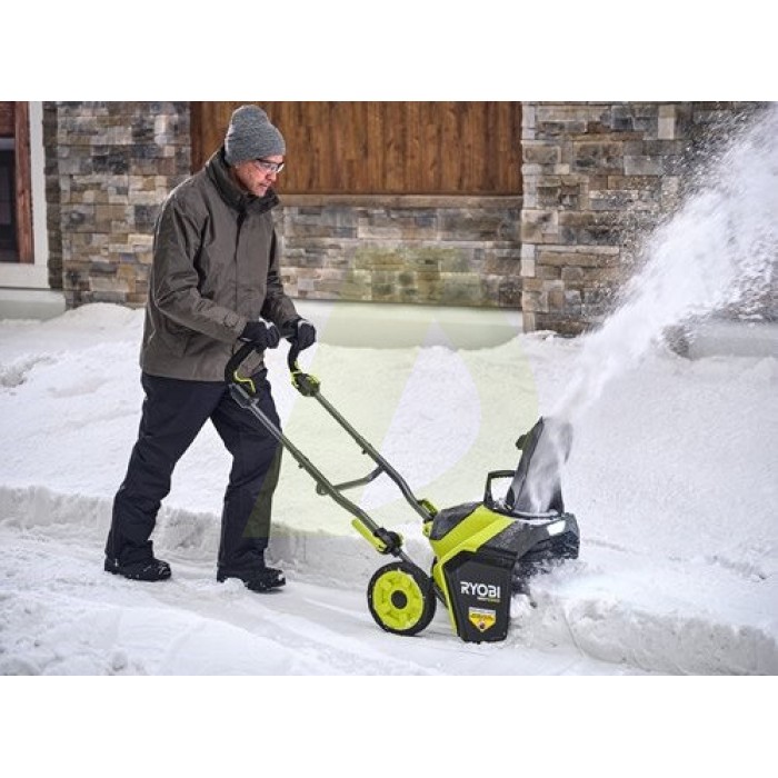 Аккумуляторный снегоуборщик RYOBI RY36STX45A-140 MaxPower (5133005724) Аккумуляторный снегоуборщик RYOBI RY36STX45A-140 MaxPower (5133005724)