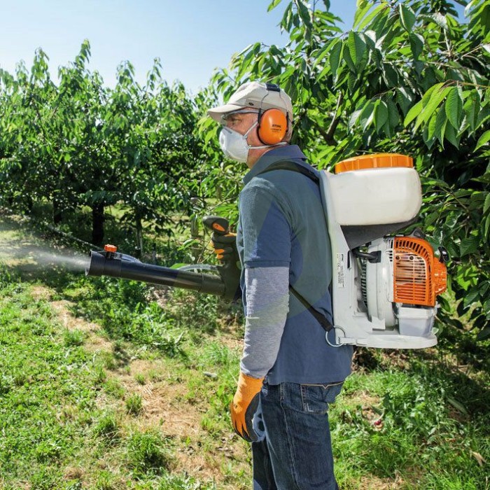 Опрыскиватель бензиновый STIHL SR 200 (42410112601) Опрыскиватель бензиновый STIHL SR 200 (42410112601)