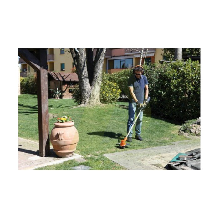 Аккумуляторный триммер OLEO-MAC BC 200 LI-ION 36V (54019041) Аккумуляторный триммер OLEO-MAC BC 200 LI-ION 36V (54019041)