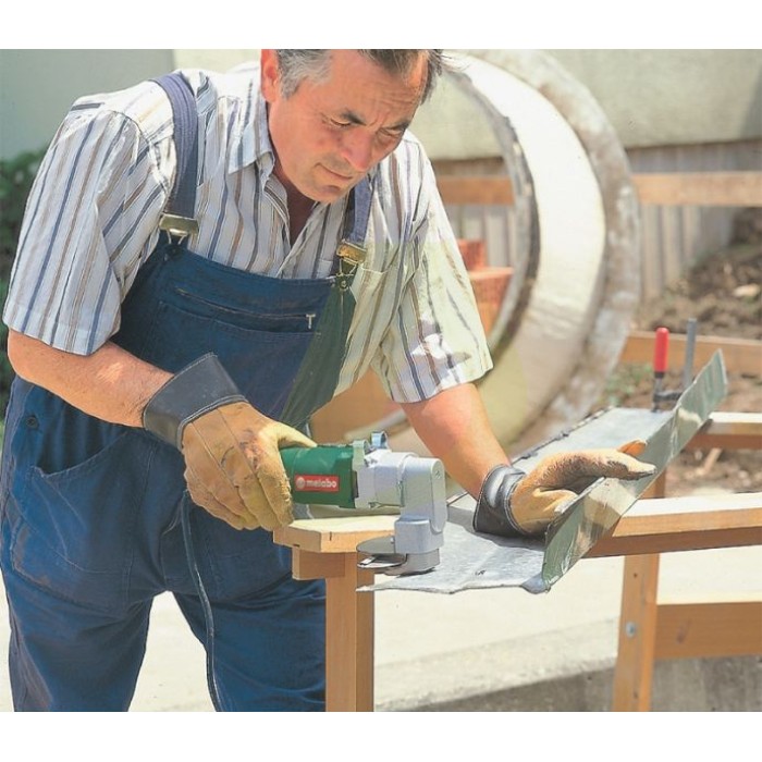 Электрические листовые ножницы по металлу METABO KN 6870 (606870000) Электрические листовые ножницы по металлу METABO KN 6870 (606870000)