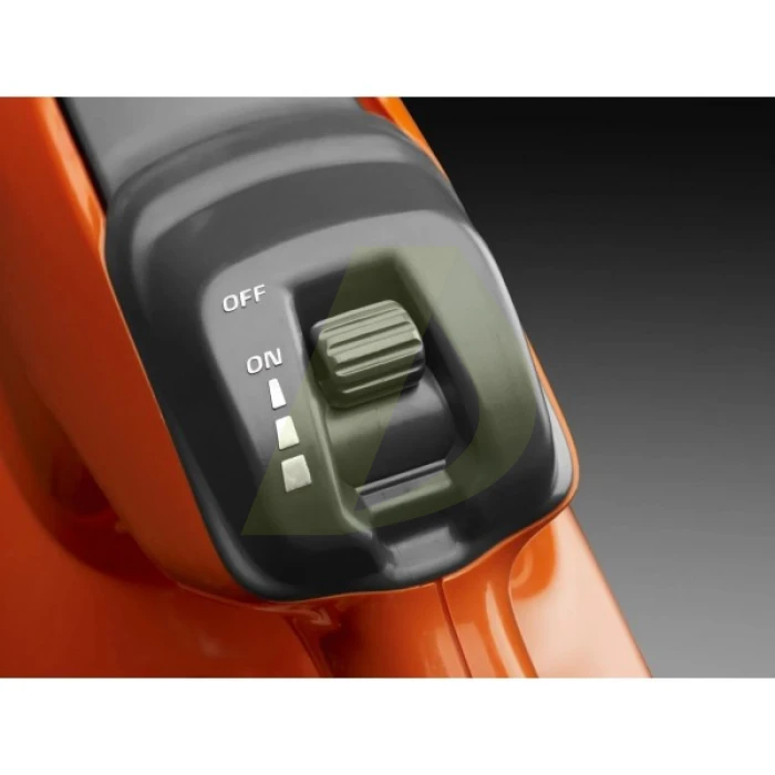 Акумуляторний повітродувний пристрій HUSQVARNA 320iB (9679154-02) Акумуляторний повітродувний пристрій HUSQVARNA 320iB (9679154-02)