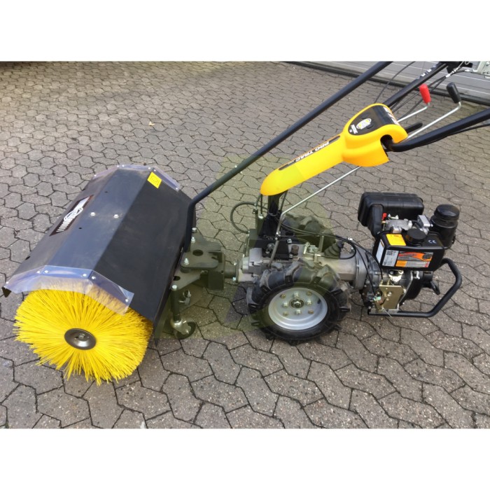 Навесная подметальная щетка 80 см TEXAS ProTrac (90042501) Навесная подметальная щетка 80 см TEXAS ProTrac (90042501)