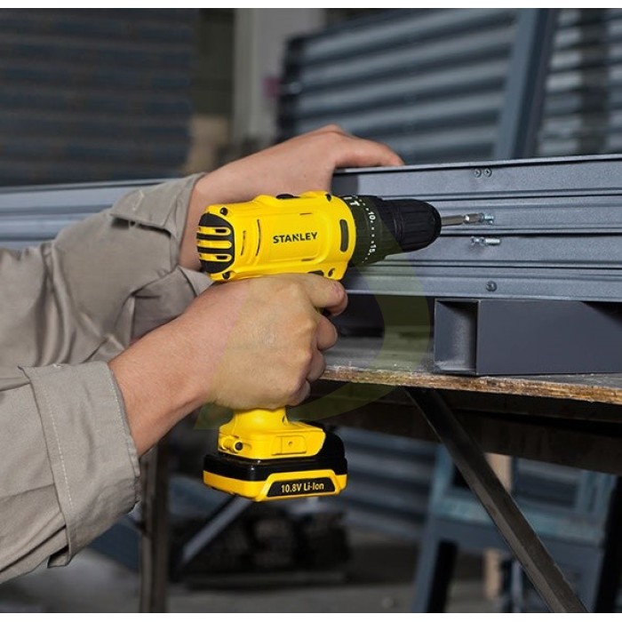 Акумуляторний шуруповерт STANLEY SCH12S2 Акумуляторний шуруповерт STANLEY SCH12S2