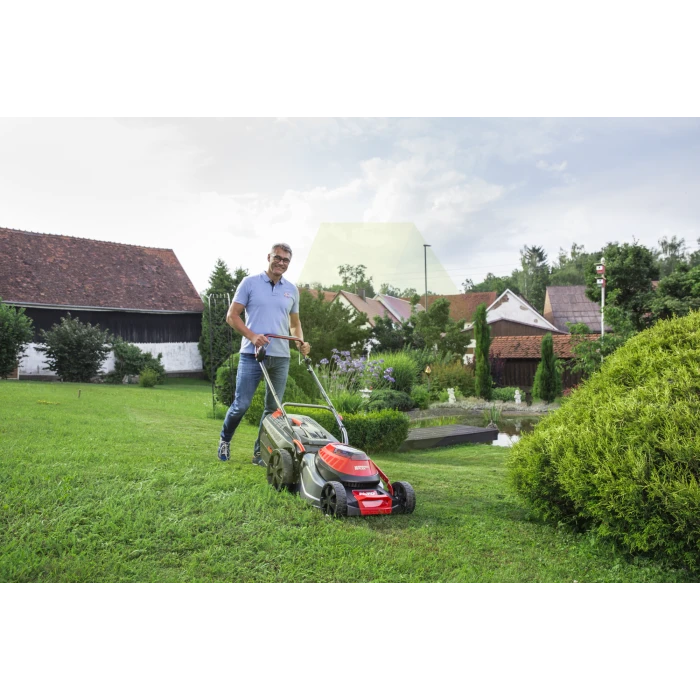 Аккумуляторная газонокосилка AL-KO Moweo 46.0 Li SP (119934) Аккумуляторная газонокосилка AL-KO Moweo 46.0 Li SP (119934)