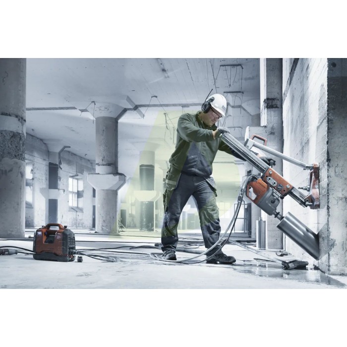 Дриль алмазного буріння HUSQVARNA DM650 (9665636-01) Дриль алмазного буріння HUSQVARNA DM650 (9665636-01)