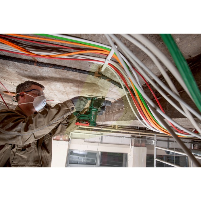 KH 18 LTX BL 24 Акумуляторний перфоратор KH 18 LTX BL 24 Акумуляторний перфоратор