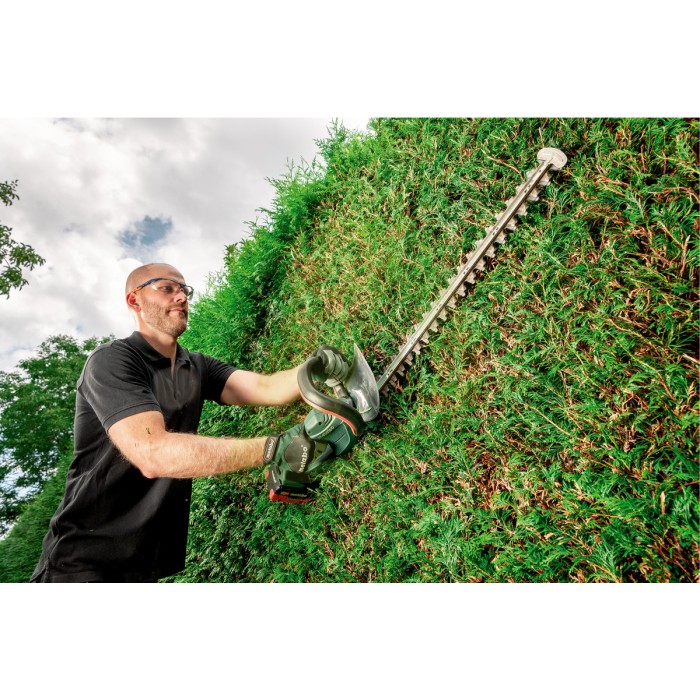 R 12-18 DAB+ BT Акумуляторний радіоприймач для будівельного майданчика R 12-18 DAB+ BT Акумуляторний радіоприймач для будівельного майданчика