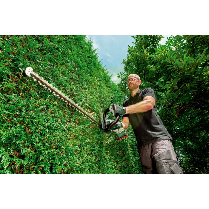 R 12-18 DAB+ BT Акумуляторний радіоприймач для будівельного майданчика R 12-18 DAB+ BT Акумуляторний радіоприймач для будівельного майданчика