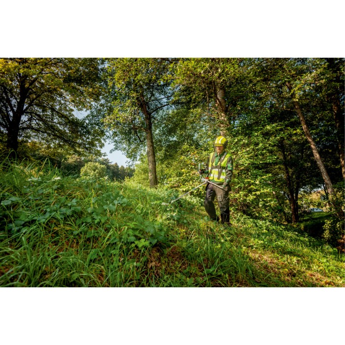 HS 18 LTX 45 Акумуляторний кущоріз HS 18 LTX 45 Акумуляторний кущоріз