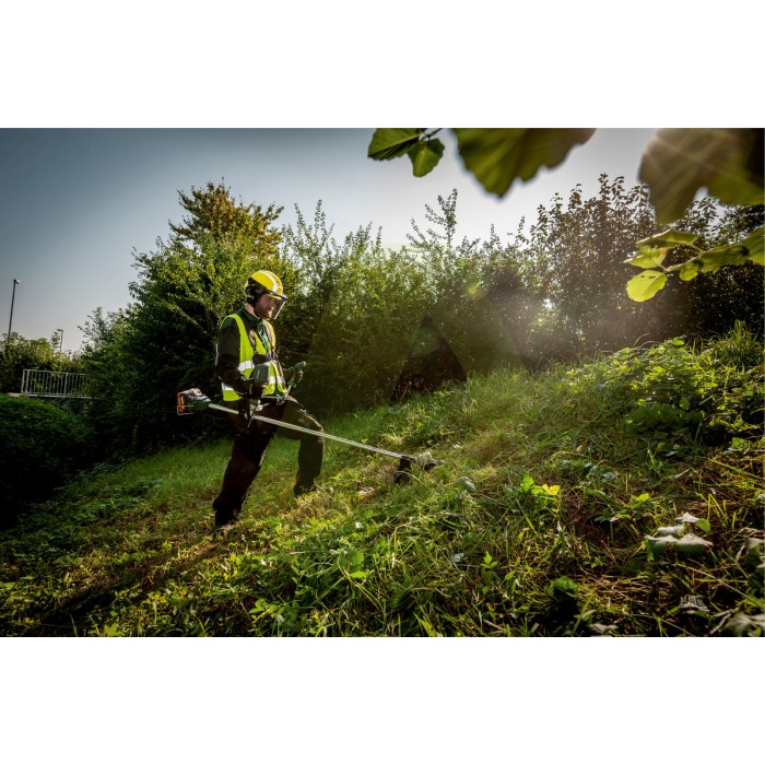 HS 18 LTX 45 Акумуляторний кущоріз HS 18 LTX 45 Акумуляторний кущоріз