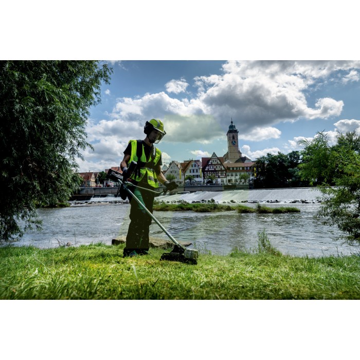 HS 18 LTX 45 Акумуляторний кущоріз HS 18 LTX 45 Акумуляторний кущоріз