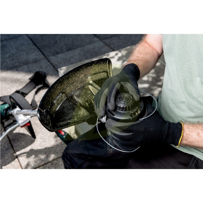 HS 18 LTX 45 Акумуляторний кущоріз HS 18 LTX 45 Акумуляторний кущоріз